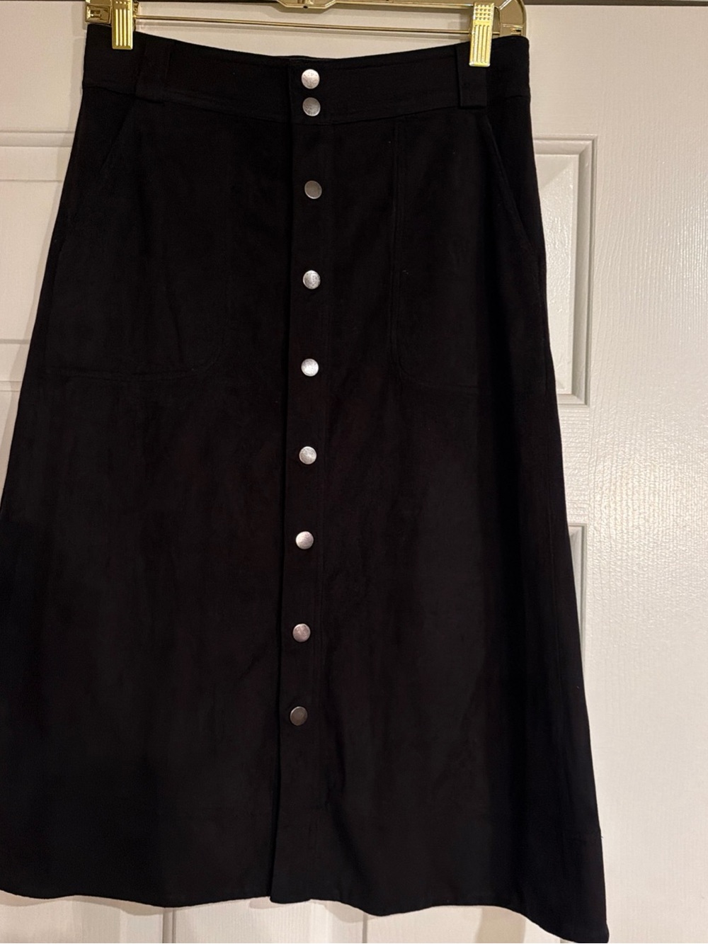 Margaret O’Leary Black midi faux suede snap up A-Line Skirt w/pockets size S